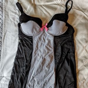 Victoria's Secret Large Lingerie W/ Stocking Clips